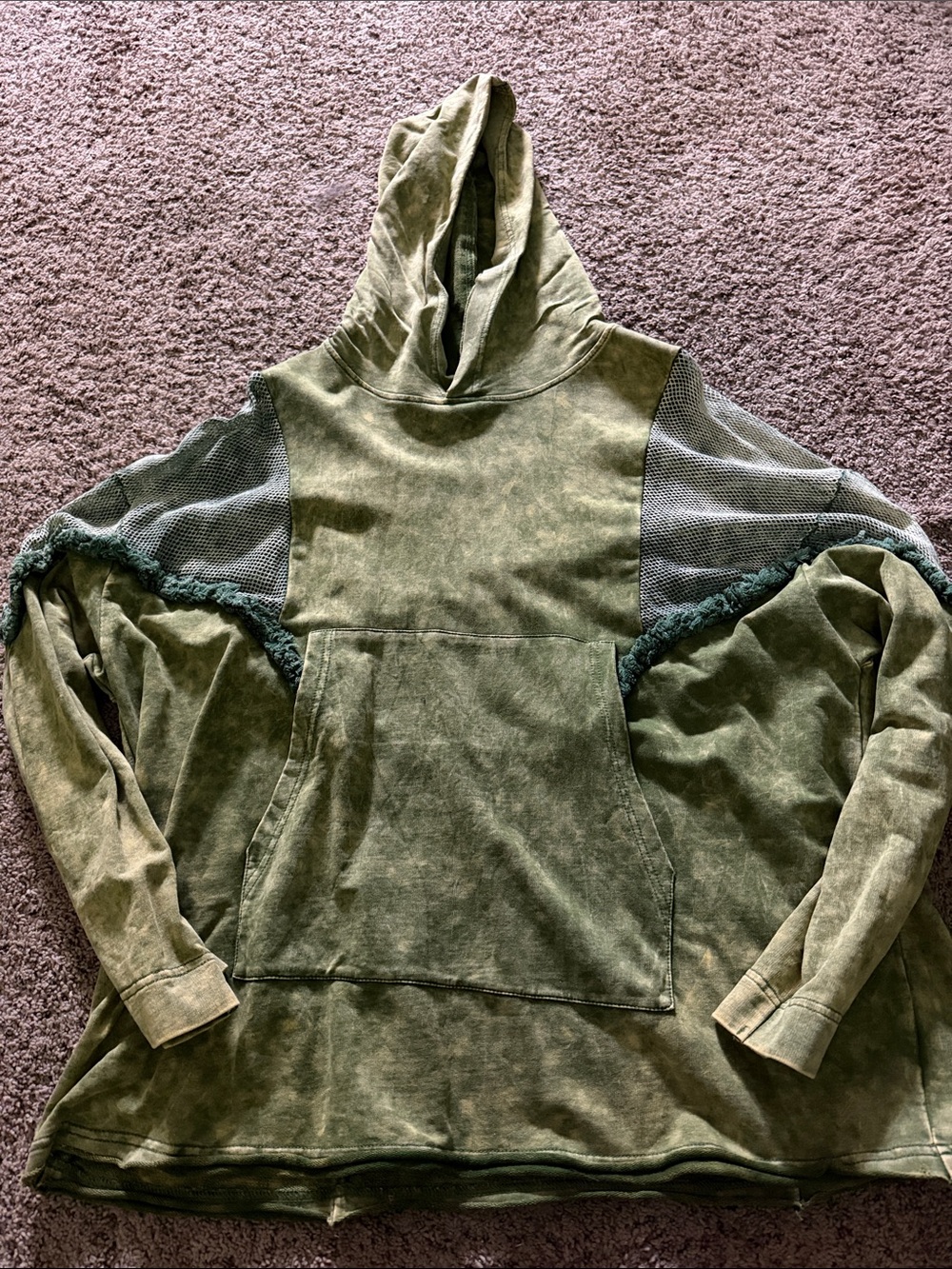 BiBi Olive Green Lightweight Pullover Top